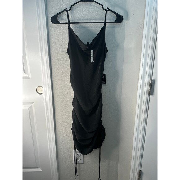 Express Dress - Picture 2 of 3